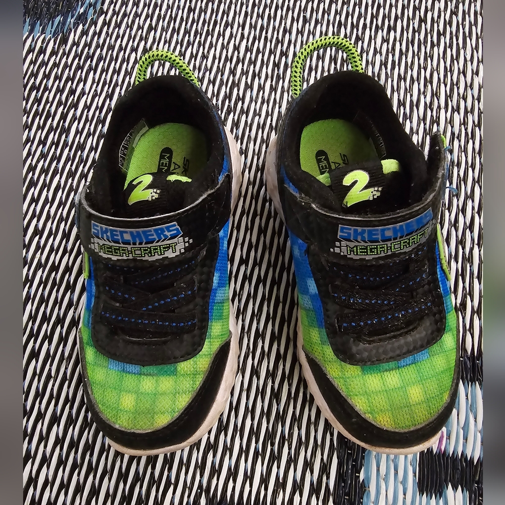 Sketchers toddler sneakers velcro strap size 7